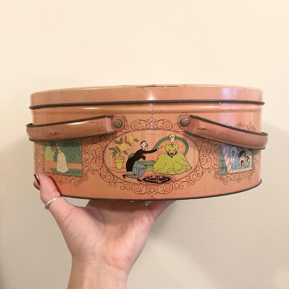 1952 Vintage Pink Basket Tin Picnic Basket Tin 50s Vintage Tin - Picture 3 of 13